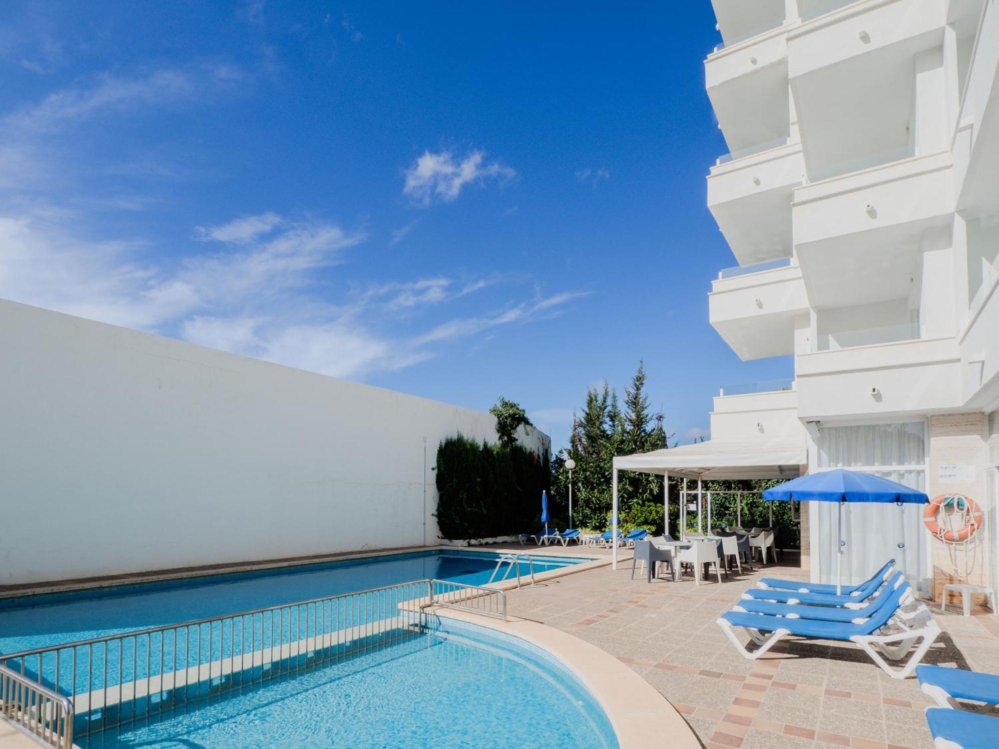 Apartamentos La Santa Maria Cala Millor  Buitenkant foto